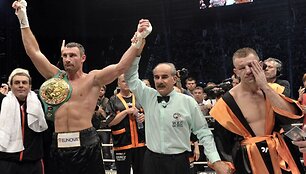 Vitalijus Kličko &scaron;ventė pergalę prie&scaron; Tomaszą Adameką.