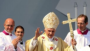 Popiežius Benediktas XVI