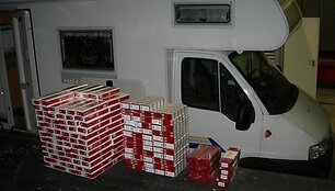 Vokietijos piliečio automobilyje &ndash; kontrabandinės cigaretės.