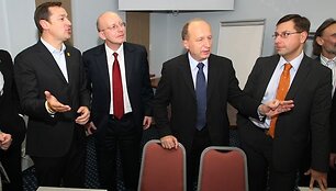 Valdančioji koalicija tikisi, jog penktadienį bus Vyriausybės programa bus baigta.