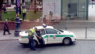 Policija sulaiko gėlių pardavėjus