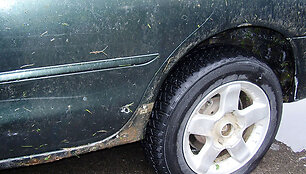 Nuleista automobilio padanga