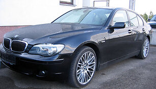 Pasienyje sulaikytas BMW