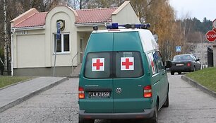 Karo medikai vyksta į karo akademiją