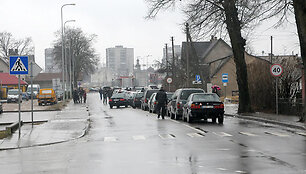 Automobilių eilė prie pasienio punkto Panemunėje