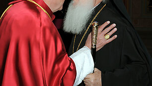 Graikų ortodoksų patriarcho Bartolomejaus I ir popiežiaus Bendikto XVI susitikimas