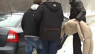 Naudojant manekeną įtariamasis pareigūnams pasakojo apie tragi&scaron;kos nakties įvykius