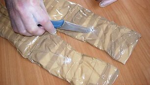 Liepos 3 d. sulaikytas treniruoklio pakuoteje slėptas kokainas