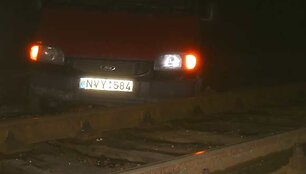 Mikroautobusas ant bėgių