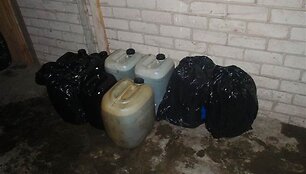 Sulaikyti degalų vagystėmis įtariami asmenys. 
