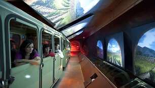 &bdquo;Torres&ldquo; vyninei įteikiamas apdovanojimas už inovatyvų vyno turizmą.
