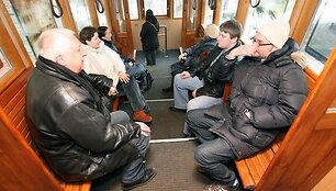 Žaliakalnio funikulieriaus bilietai nebrangsta jau daugiau kaip 16 metų. 
