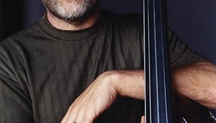 Kompozitorius ir bosistas D.Hollandas džiazo muziką groja daugiau nei 40 metų. 