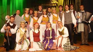 VU liaudi&scaron;kos muzikos kapela &bdquo;Jaunimėlis&ldquo;