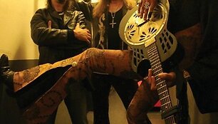&bdquo;Bliuzo naktyse 2011&ldquo; sproginės bliuzroko genijaus Eric Sardinas gitara.