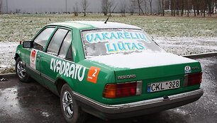 Prie&scaron; daugiau nei 20 metų specialiai Vokietijos policijos pareigūnams gamintas automobilis dėl savo i&scaron;vaizdos traukia praeivių dėmesį. 