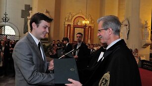 Vilniaus universiteto teisininkams &ndash; diplomai ir apdovanojimai.