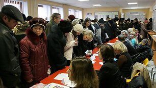 Bedarbiai Sibire, susirinkę į darbų mugę.