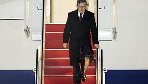 Gordonas Brownas atvyko į JAV.