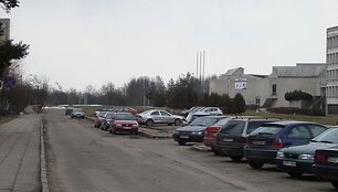 Studentų gatvėje įsikūrę įvairūs KTU priklausantys pastatai &ndash; bendrabučiai, fakultetai, KTU gimnazija.