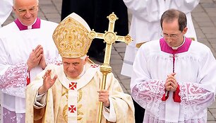 Popiežius Benediktas XVI