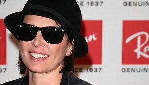Aukciono &scaron;eimininkė Sadie Frost