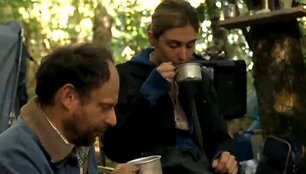 Filmas &bdquo;A&scaron;tuoni bandymai atsitiesti&ldquo;