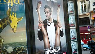 Jeanas Dujardinas reklamuoja filmą &bdquo;Les Infideles&ldquo;