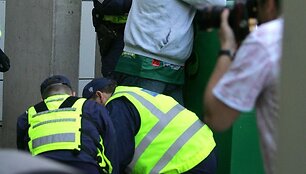 Komandų sirgaliai santykius ai&scaron;kinosi kum&scaron;čiais