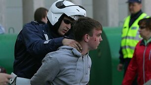 Komandų sirgaliai santykius ai&scaron;kinosi kum&scaron;čiais