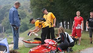 Sekmadienį Vilniuje startavo baidarių žygis „Baltijos keliui dvidešimt metų!“. Jo dalyviai irkluodami ketina pasiekti Taliną.