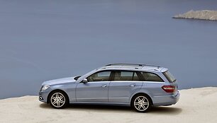 Charizmati&scaron;kas, pažangus ir &scaron;iuolaiki&scaron;kas naujasis Mercedes-Benz E-klasės universalas