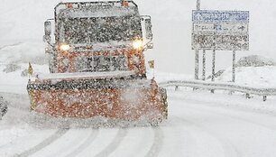 Netikėtas sniego kiekis &Scaron;veicarijos Alpėse.