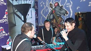 Grupė &bdquo;Suicide DJs&ldquo; kupina įspūdžių grįžo i&scaron; koncertinių gastrolių.