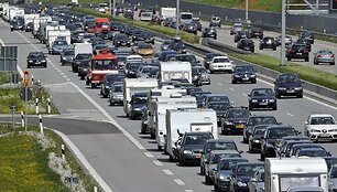 Vokiečiai pagrįstai didžiuojasi savo nuostabiais keliais, kuriuos vadina autobanais.