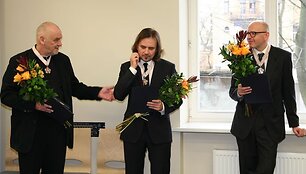 Režisieriai Eimuntas Nekro&scaron;ius, Oskaras Kor&scaron;unovas ir  video menininkas Deimantas Narkevičius