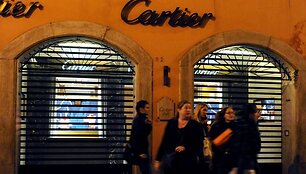 &bdquo;Cartier&ldquo; parduotuvė Romoje, ki&scaron; kurios pavogtas brangus žiedas.