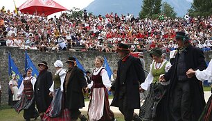 Finalinėje festivalio kompozicijoje &scaron;oko Klaipėdos ,,Alka&ldquo;.