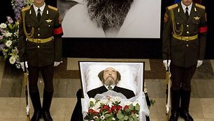 Rusijos ra&scaron;ytojo  Aleksandrao Solženicyno karstas Rusijos mokslų akademijoje. 