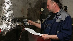 Anot &bdquo;Kauno energijos&ldquo; atstovų, dėl didelių sąskaitų už &scaron;ildymą kaltos ir pasenusios namų &scaron;ildymo sistemos. 