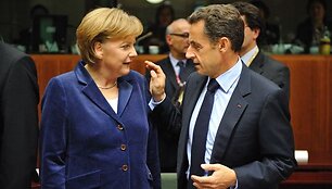 N.Sarkozy sveikina A.Merkel už pasiryžimą mažinti mokesčius.