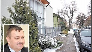 Vilniaus meras V.Navickas sulaukė i&scaron;skirtinio &scaron;aligatvių valytojų dėmesio: prie jo namų sniegas i&scaron; pat ryto buvo nukastas, o kiek tolėliau &ndash; ne.