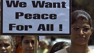 Plakatas, i&scaron;rei&scaron;kiantis solidarumą krik&scaron;čionims gyvenantiems Indijos Orissa valstijoje.