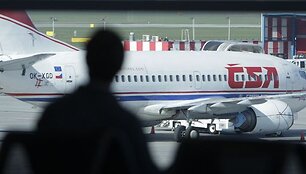 Prahos tarptautiniame oro uoste imtasi specialių saugumo priemonių.
