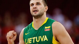 LInas Kleiza