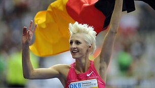 Ariane Friedrich &scaron;venčia pergalę ir naują Vokietijos rekordą