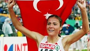 Sureyya Ayhan Kop