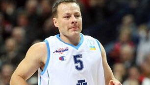Krep&scaron;ininko karjerą baigęs Rolandas Jarutis kol kas sunkiai tvarkosi su naujomis pareigomis