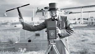 Filmas "Mokslininko plonko pasaulio pabaiga"