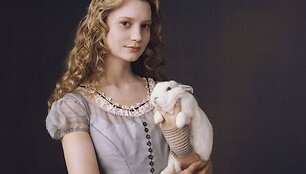 Filmas &bdquo;Alisa stebuklų &scaron;alyje&ldquo;